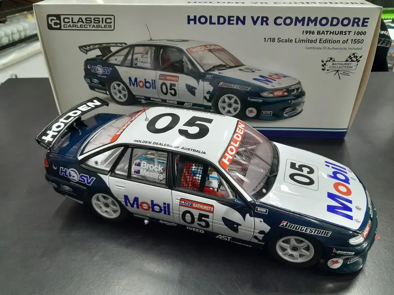 1/18 1996 Mobil Hrt Brock & Mezera #05 Vr Commodore Bathurst 1000 1