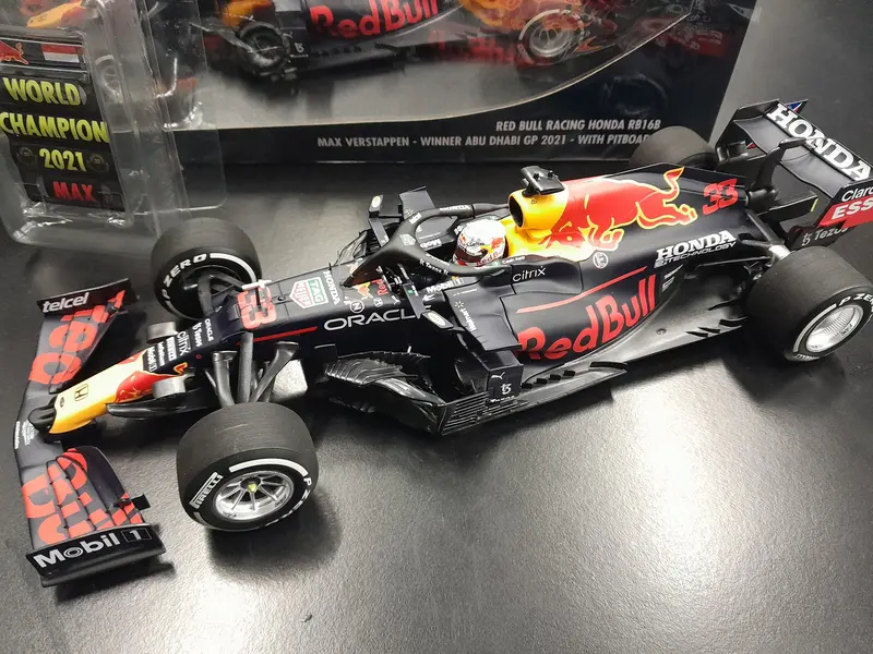 1/18 2021 Max Verstappen Red Bull Racing Abu Dhabi Winner 1
