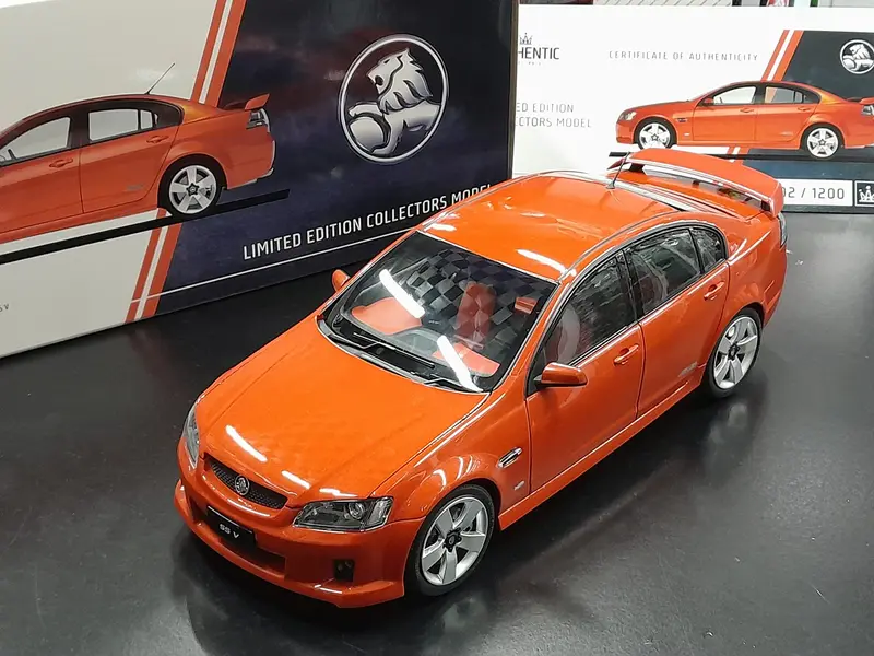 1/18 Holden Ve Commodore Ss V - Ignition Metallic. 1