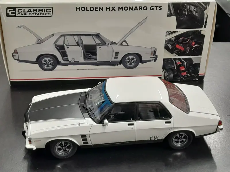 1/18 Hx Monaro Gts Sedan Cotillion White 1