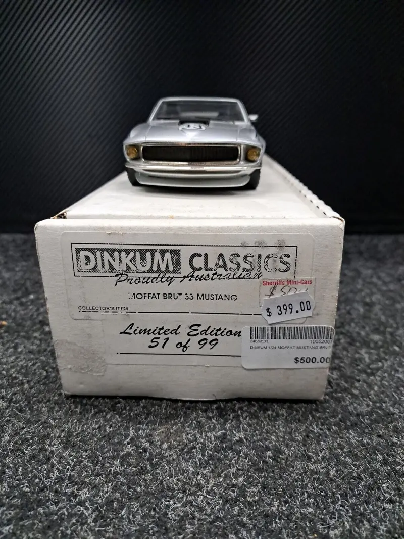 1/24 Dinkum Classics Moffat Brut 33 Mustang 1