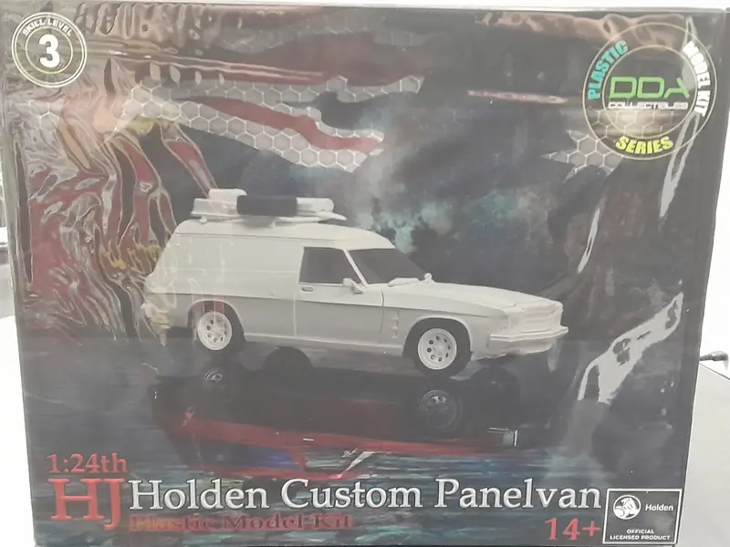 1/24 Mad Max Hj Holden Sandman Panelvan 1