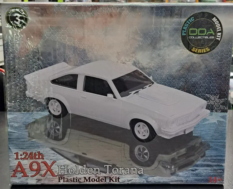 1/24 Plastic Kit A9x Torana Sealed Body Opening Bonnet W/ Engine Dda810k 1