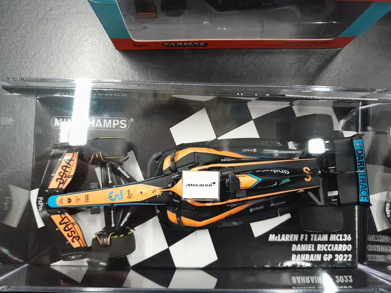 1/43 2022 Ricciardo Mclaren Mcl36 #3  Bahrain Gp With Full "Vuse" Sponsorship By Minichamps. 1