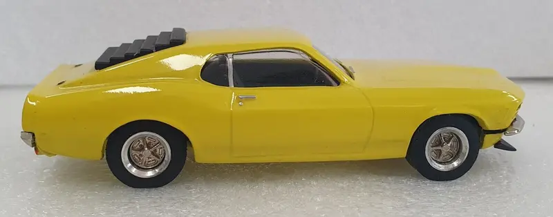 1/43 Dinkum Classics 1969 Boss Mustang Yellow 1