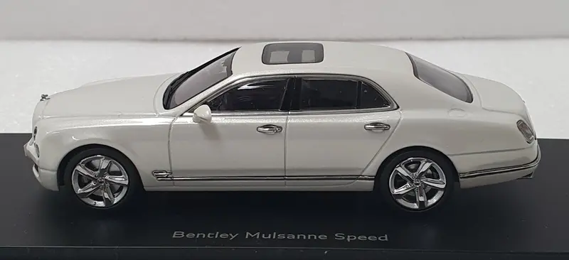 1/43 Kyosho Bentley Mulsanne Speed White 1