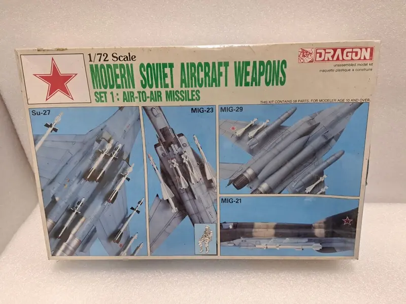 1/72 Dragon Modern Soviet Aircraft Weapons Set 1: Air-To-Air Missiles #2504 1