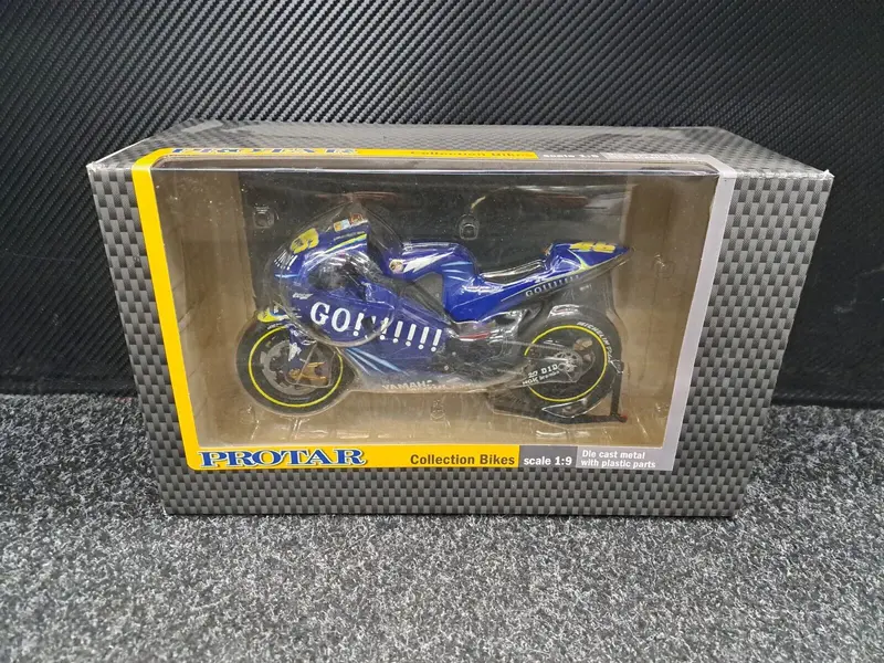 1/9 Protar Valentino Rossi 2004 1