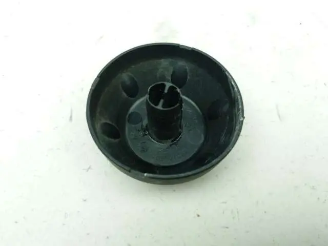 Can-Am Spyder Rh Cap 1