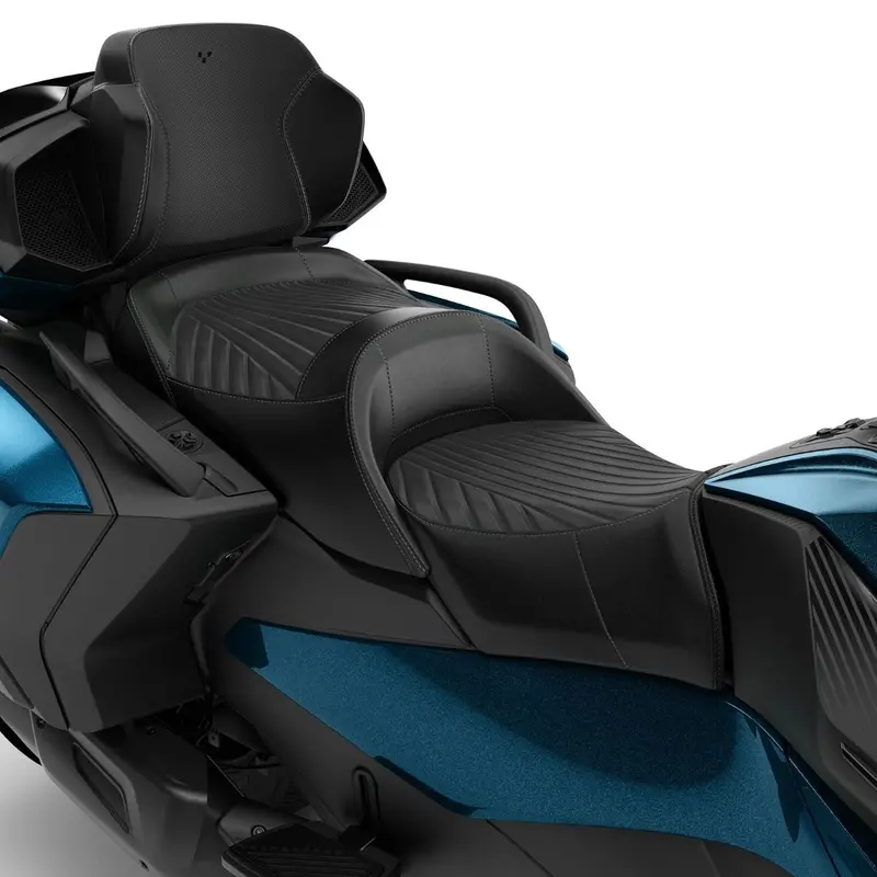 Can-Am Spyder Seat Kit 1