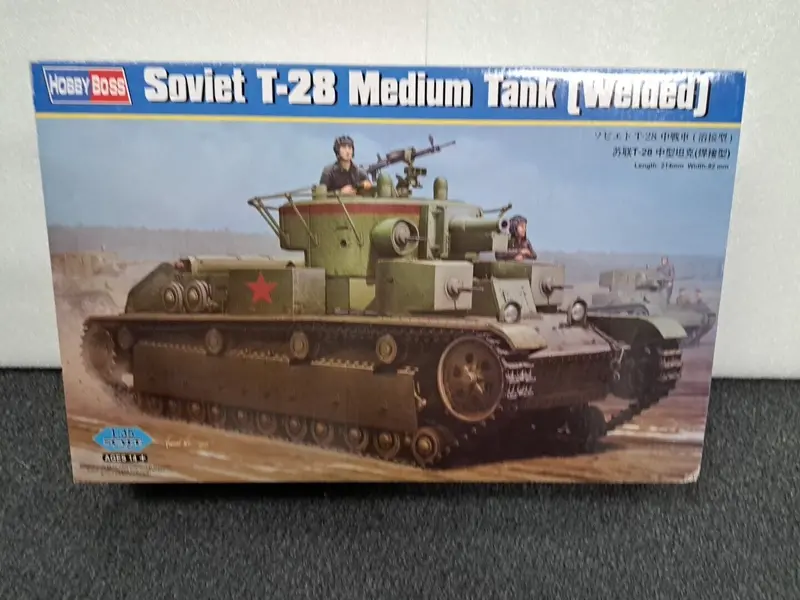 Hobby Boss 1/35 Soviet T-28 Medium Tank (Welded) 1