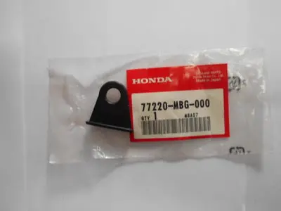 Honda Rear Cowl Plug 1