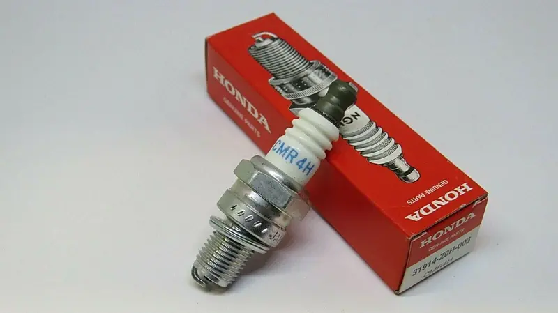 Honda Spark Plug (Cmr4h) (Ngk) 1
