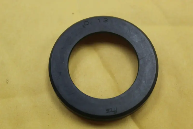 Kawasaki Oil Seal 1