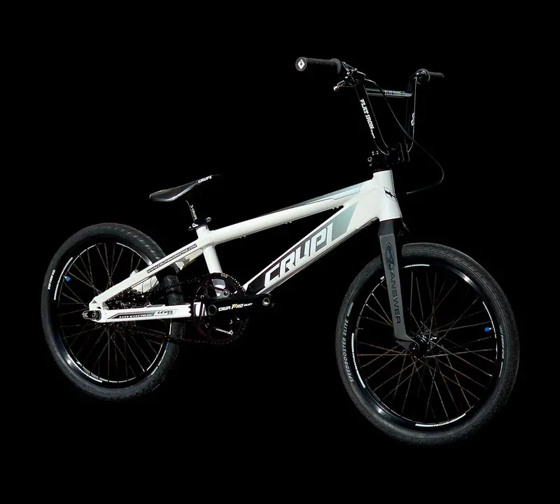 Level 2.0 Pro 2X Complete Bike 1