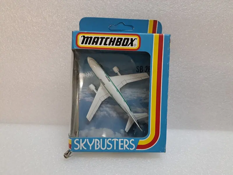 Matchbox Skybusters Sb-28 A 300 Alitalia Airbus 1