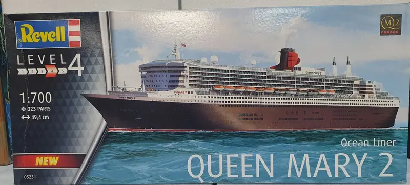 Revell 1/700 Queen Mary 2 Model Kit 1