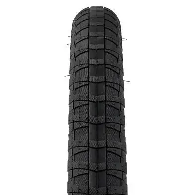 Salt Contour 18" Tyre 1