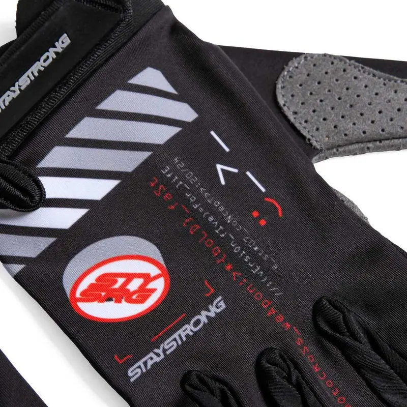 Stay Strong V5 Gloves - Black 3