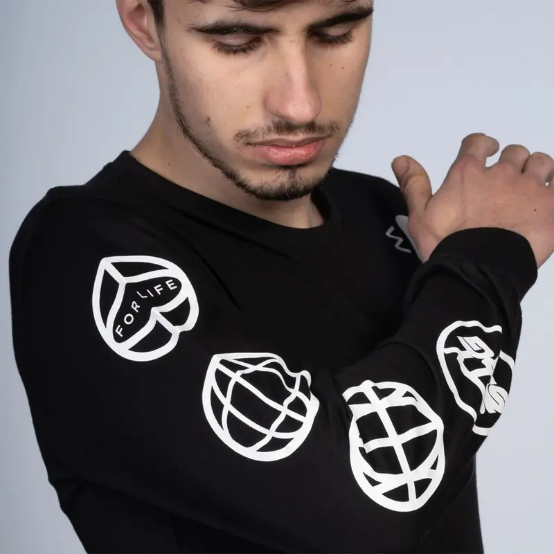 Stay Strong Worldwide Long Sleeve T-Shirt - Black 1