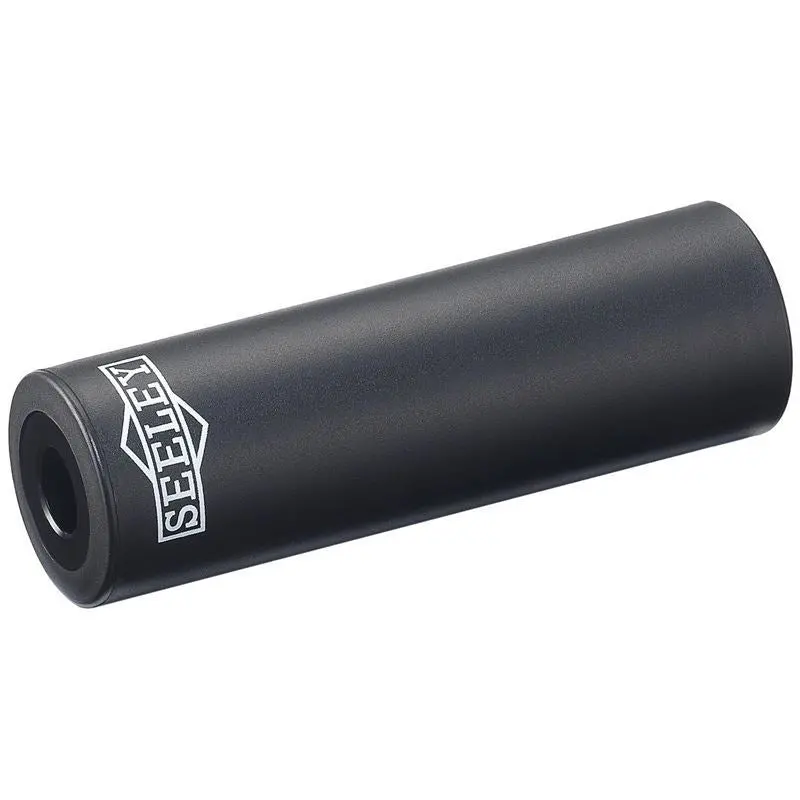 Sunday Seeley Peg (Single) 1