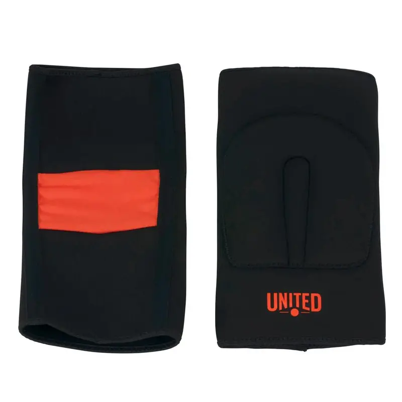 United Signature Knee Pad - Black 1