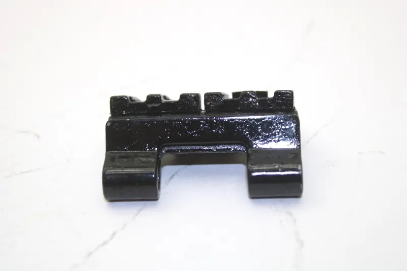 Yamaha Hinge Seat 1